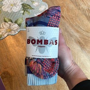 *New With Tags* Bombas Youth 4-pack Grippers Socks